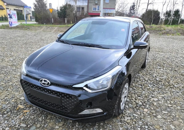 Hyundai i20 cena 25900 przebieg: 179000, rok produkcji 2015 z Skarszewy małe 781